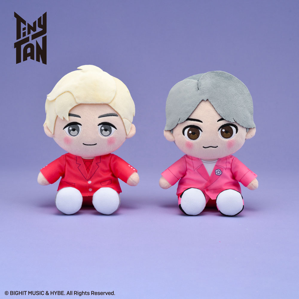 TinyTAN　ちょこんとおすわり　Mぬいぐるみ～Boy With Luv～“RM&Jin”